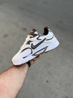 کتونی نایک v25 سفید قهوه ای مردانه - Image 2